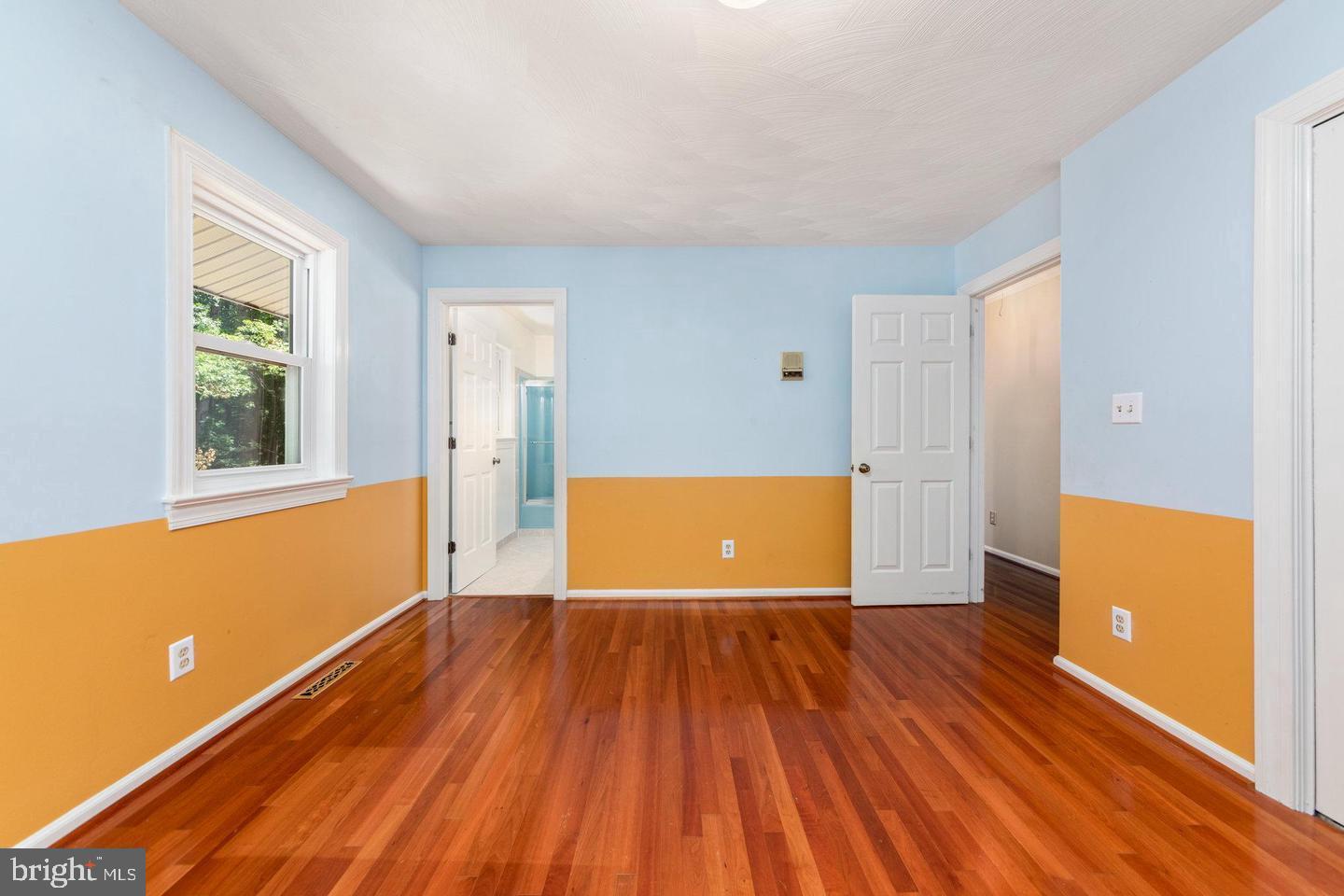 211 SLEEPY HOLLOW TRAIL