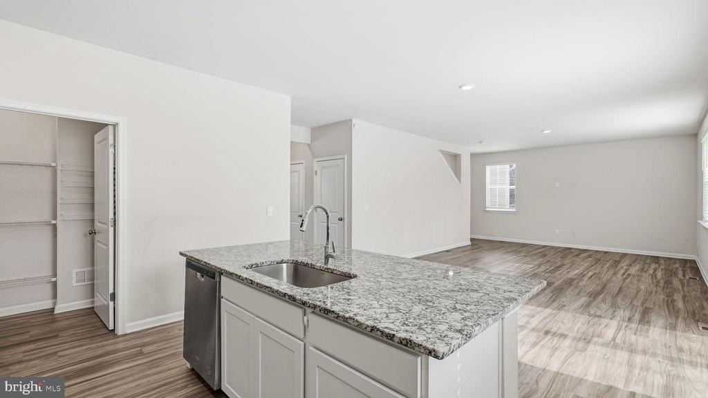 141 LIVINGWOOD COURT