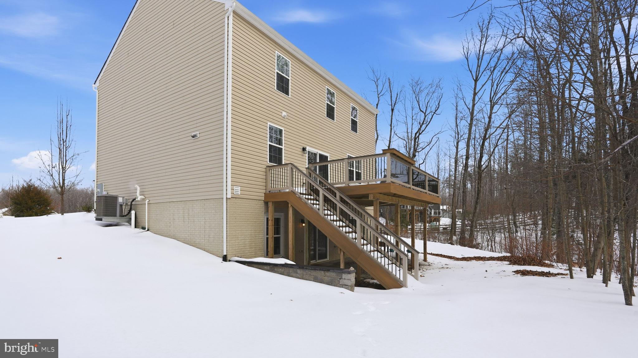 141 LIVINGWOOD COURT