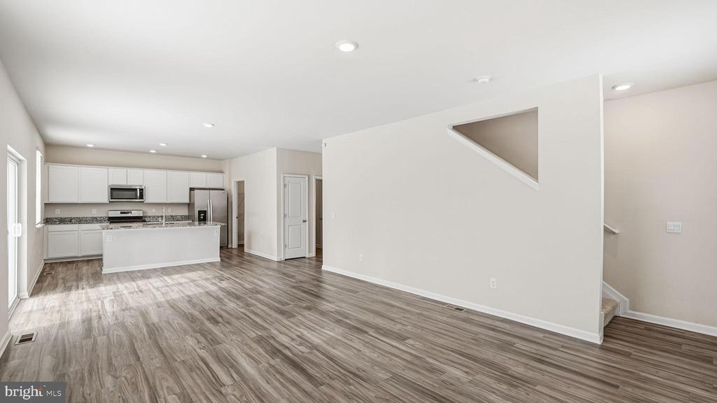 141 LIVINGWOOD COURT