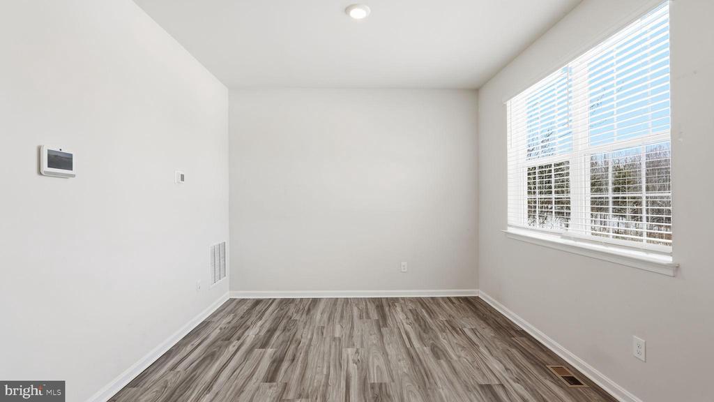 141 LIVINGWOOD COURT