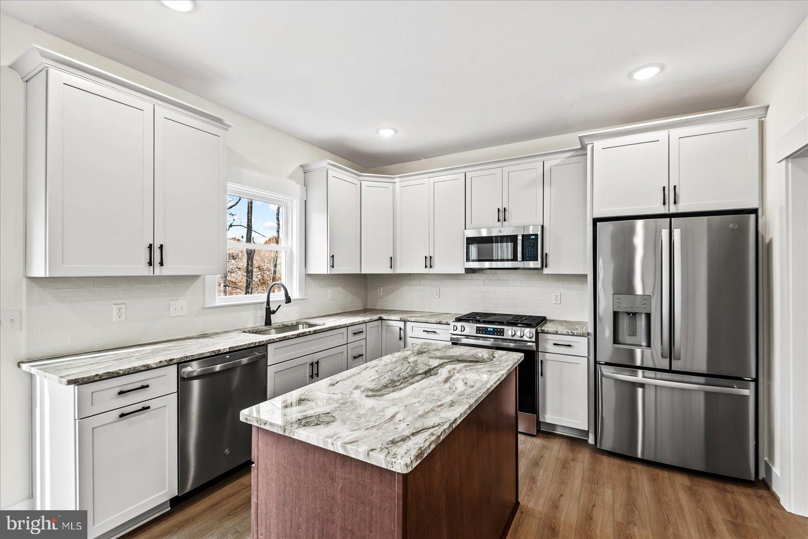209 DOC STONE ROAD