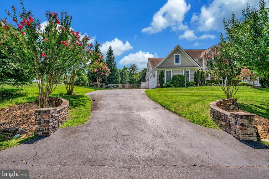 45 TURNSTONE COURT