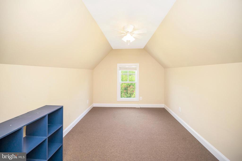 45 TURNSTONE COURT