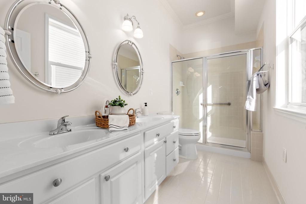 3 CHANTILLY PLACE