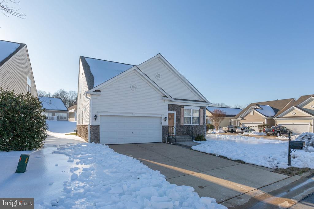 3 CHANTILLY PLACE