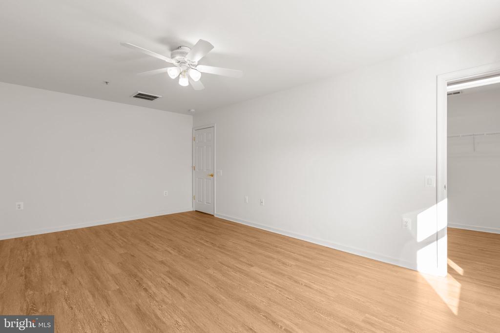 3 CHANTILLY PLACE