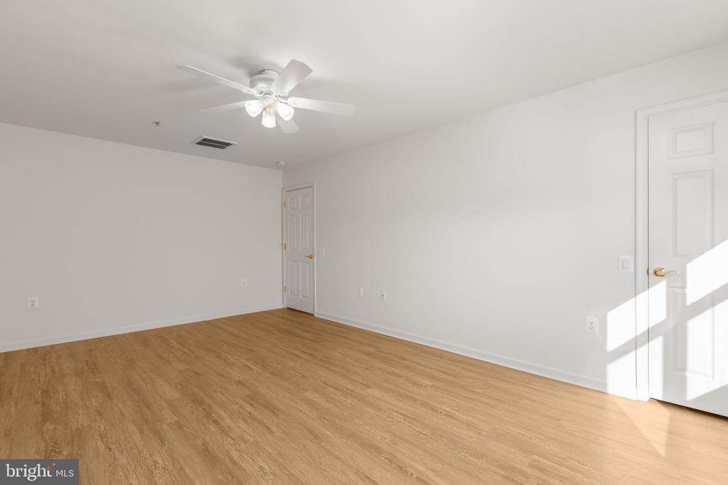 3 CHANTILLY PLACE