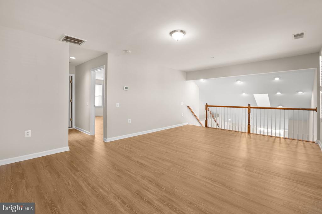 3 CHANTILLY PLACE