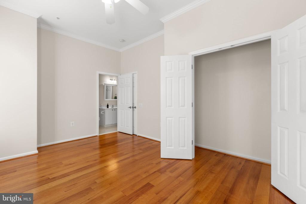 3 CHANTILLY PLACE