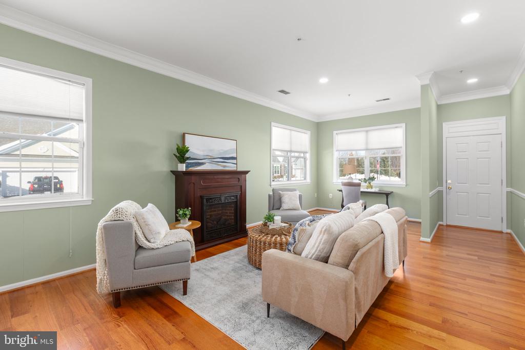 3 CHANTILLY PLACE