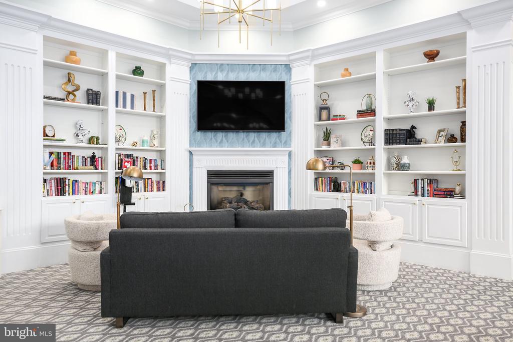 3 CHANTILLY PLACE