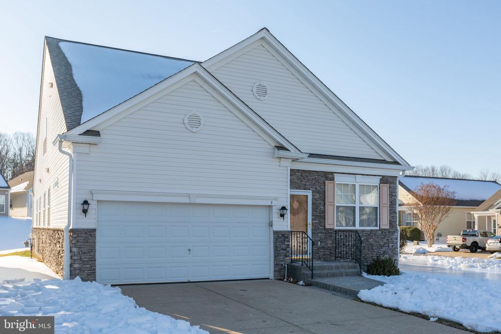 3 CHANTILLY PLACE