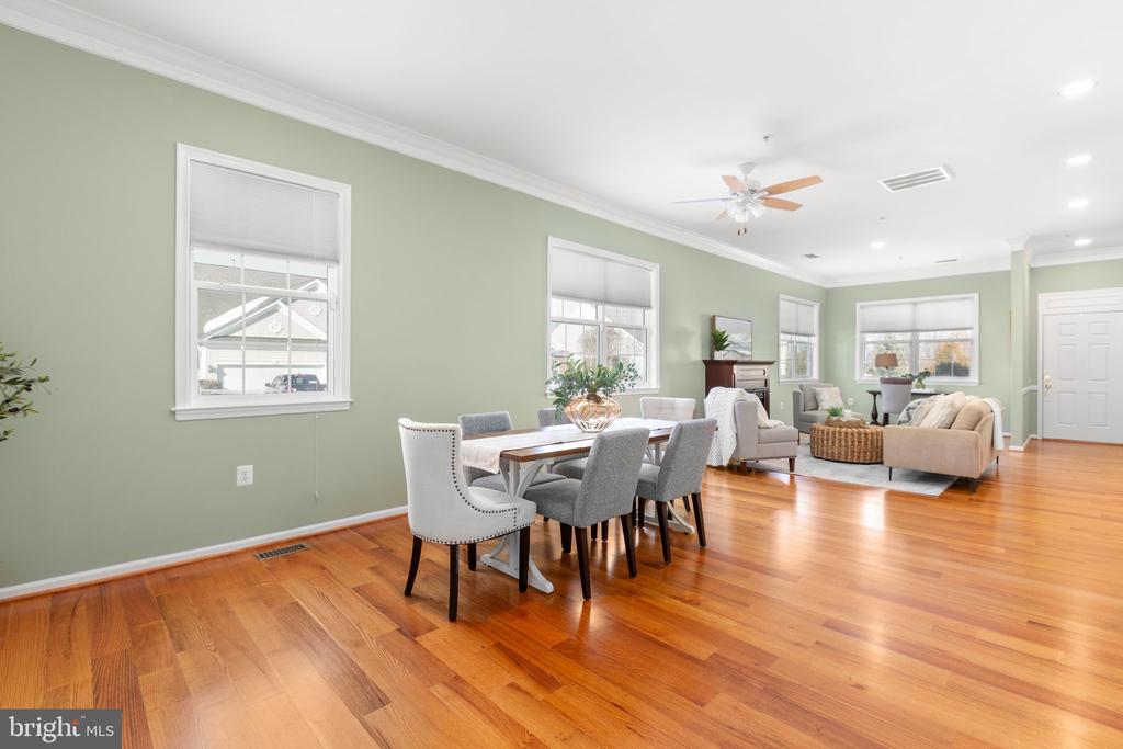 3 CHANTILLY PLACE