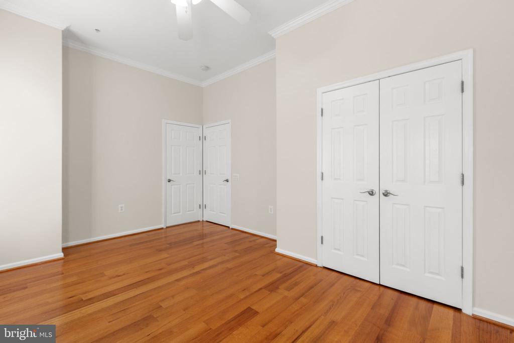 3 CHANTILLY PLACE