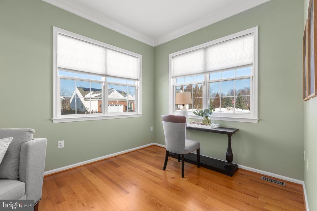 3 CHANTILLY PLACE