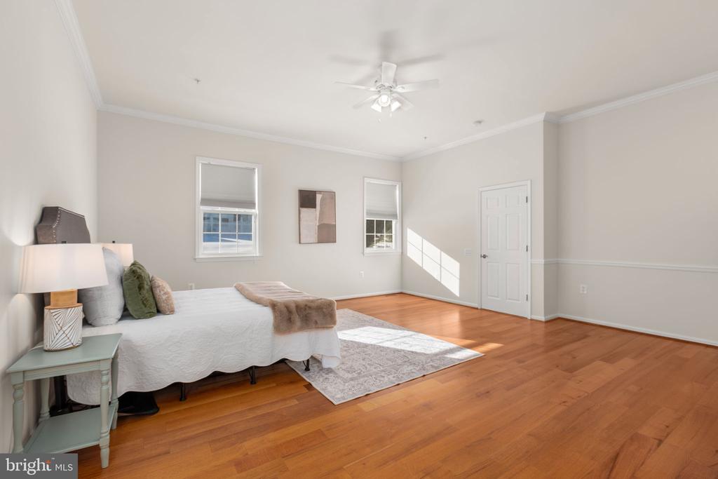 3 CHANTILLY PLACE