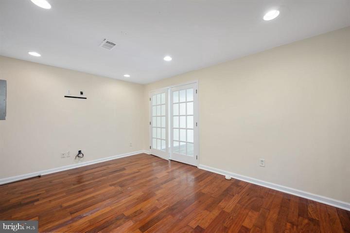 6 RIGGS ROAD