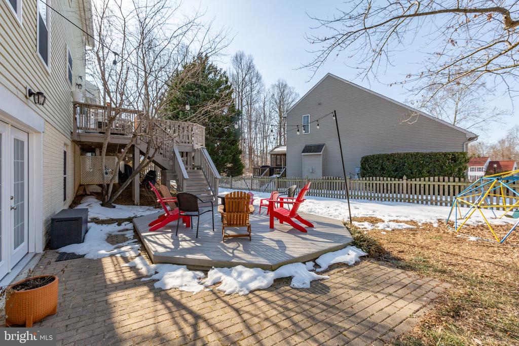 6 SUNSTONE DRIVE