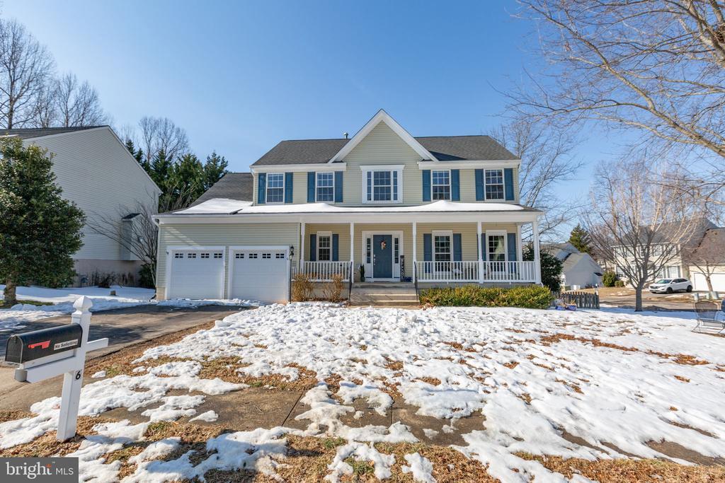6 SUNSTONE DRIVE