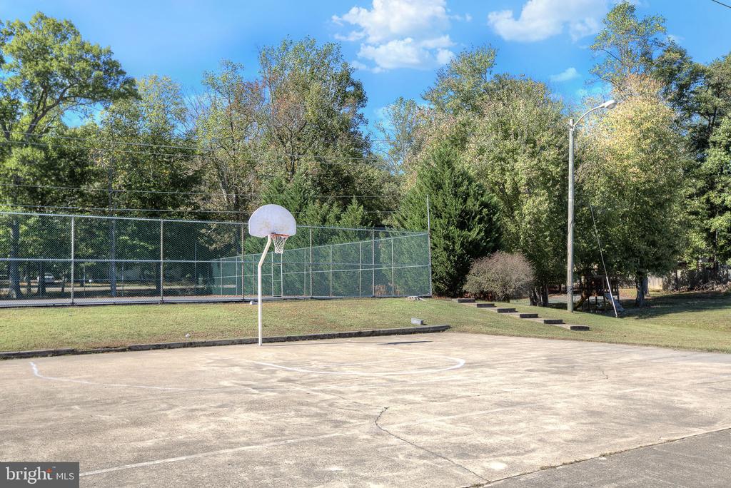 108 COLUMBUS COVE