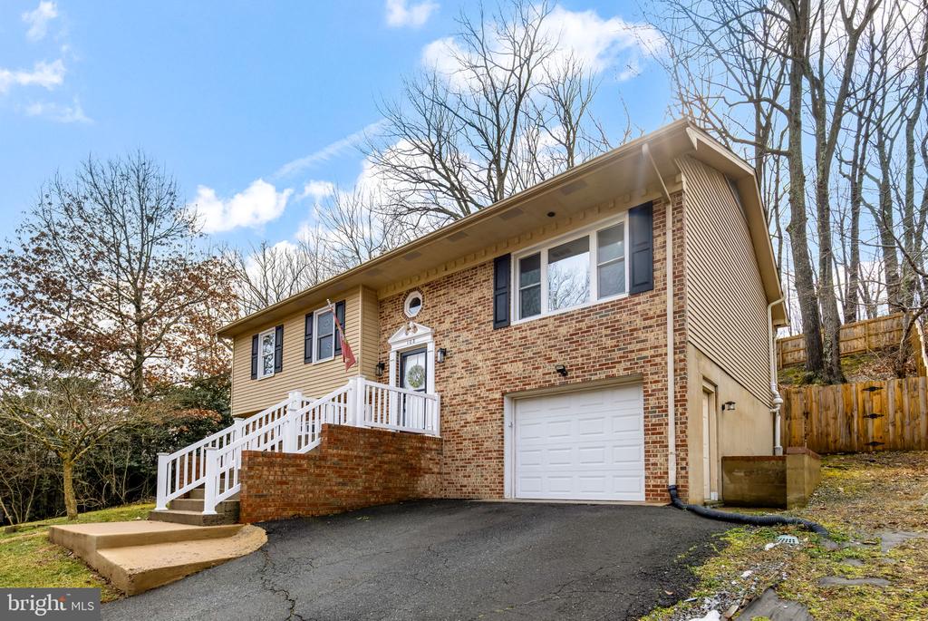 108 COLUMBUS COVE