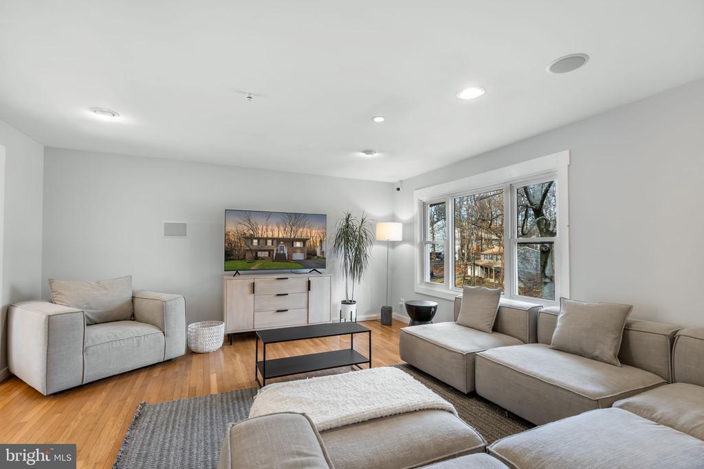 108 COLUMBUS COVE