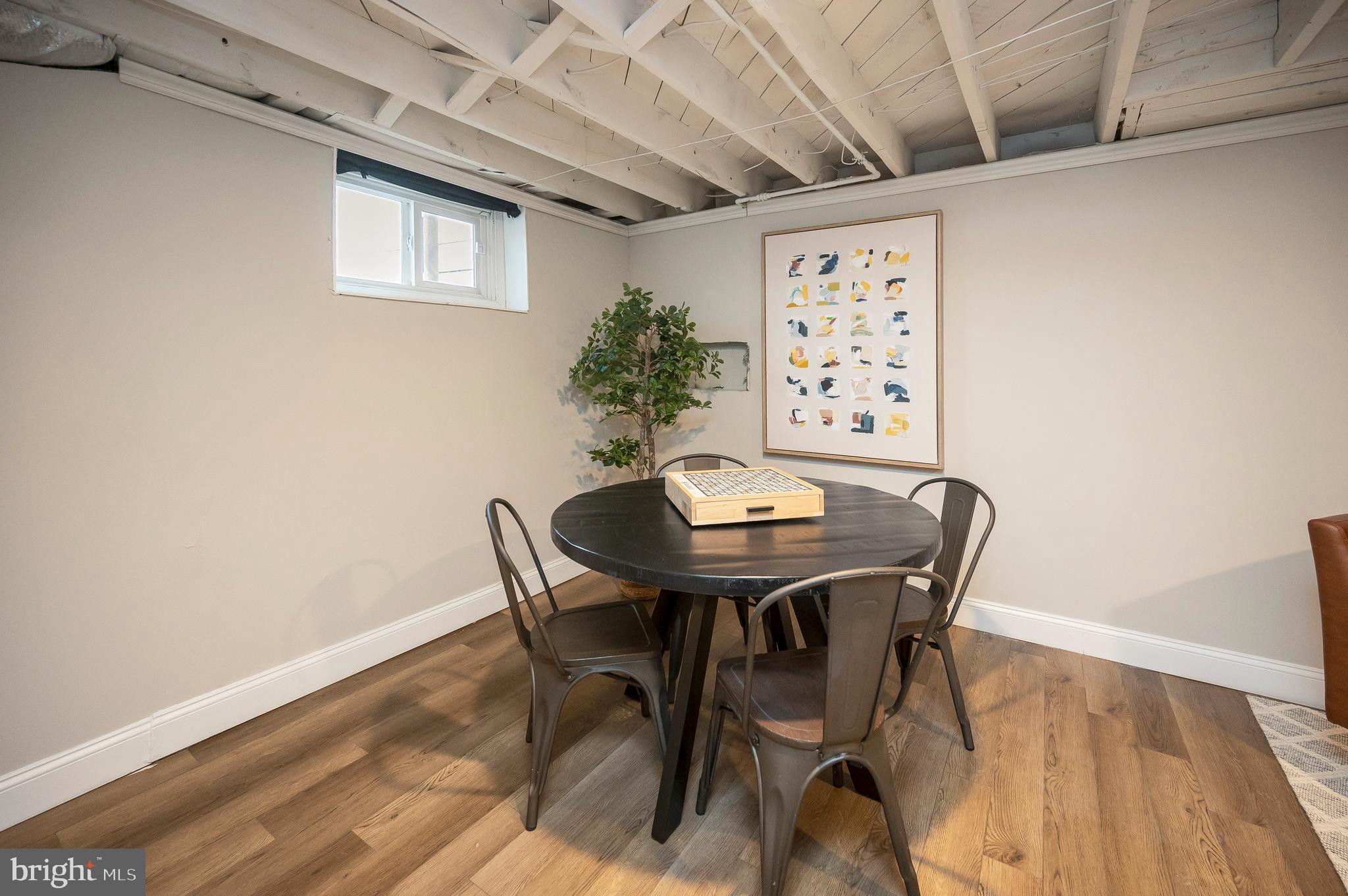 522 WHITE OAK ROAD