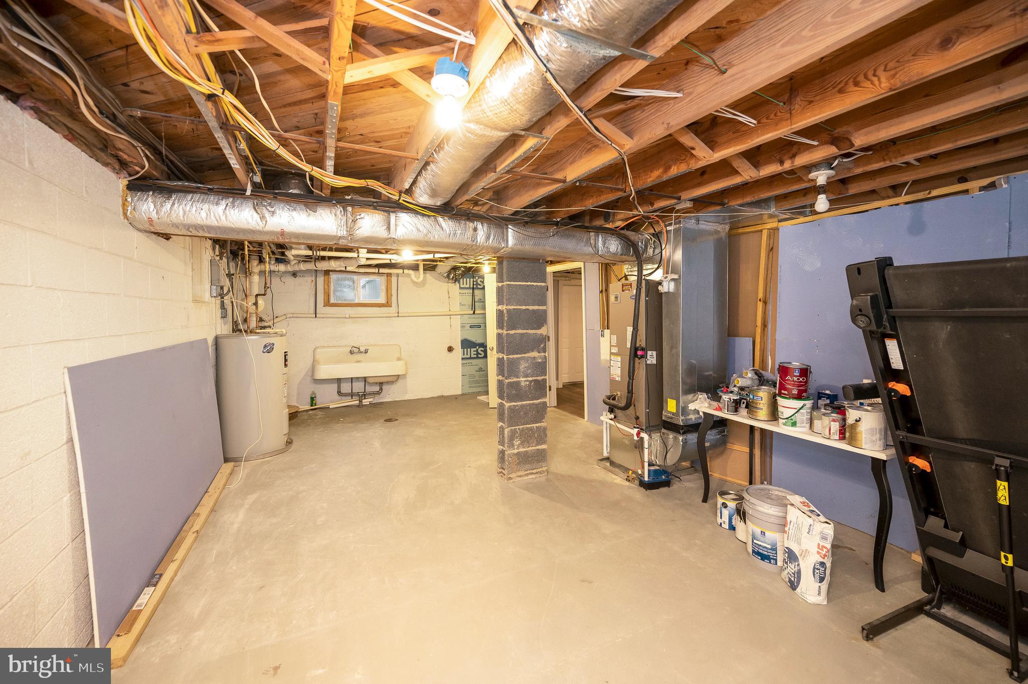 522 WHITE OAK ROAD