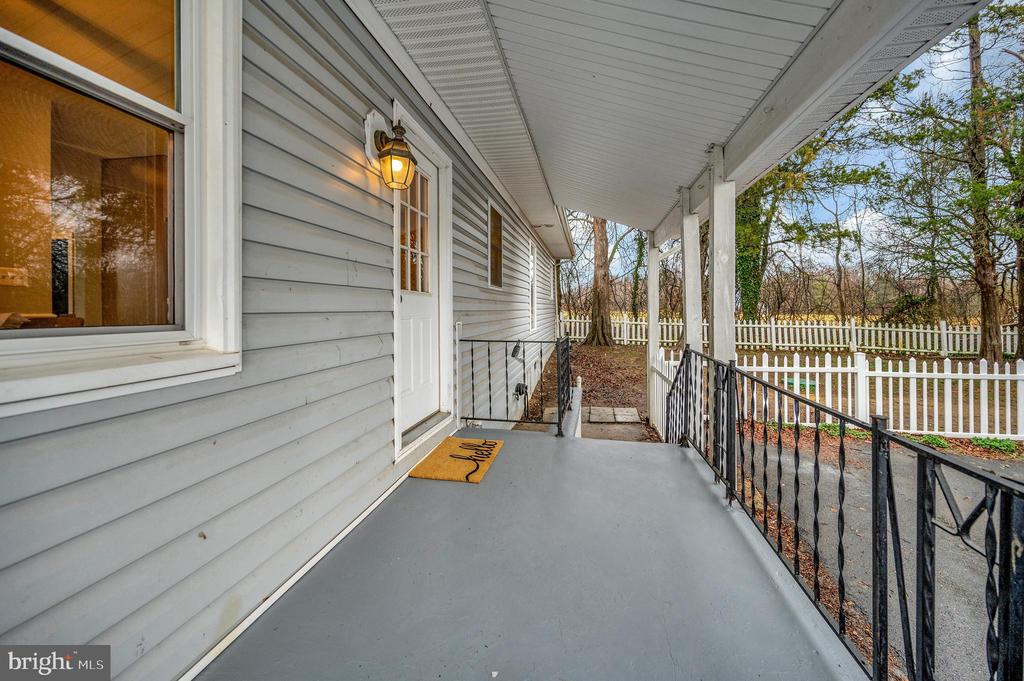 522 WHITE OAK ROAD