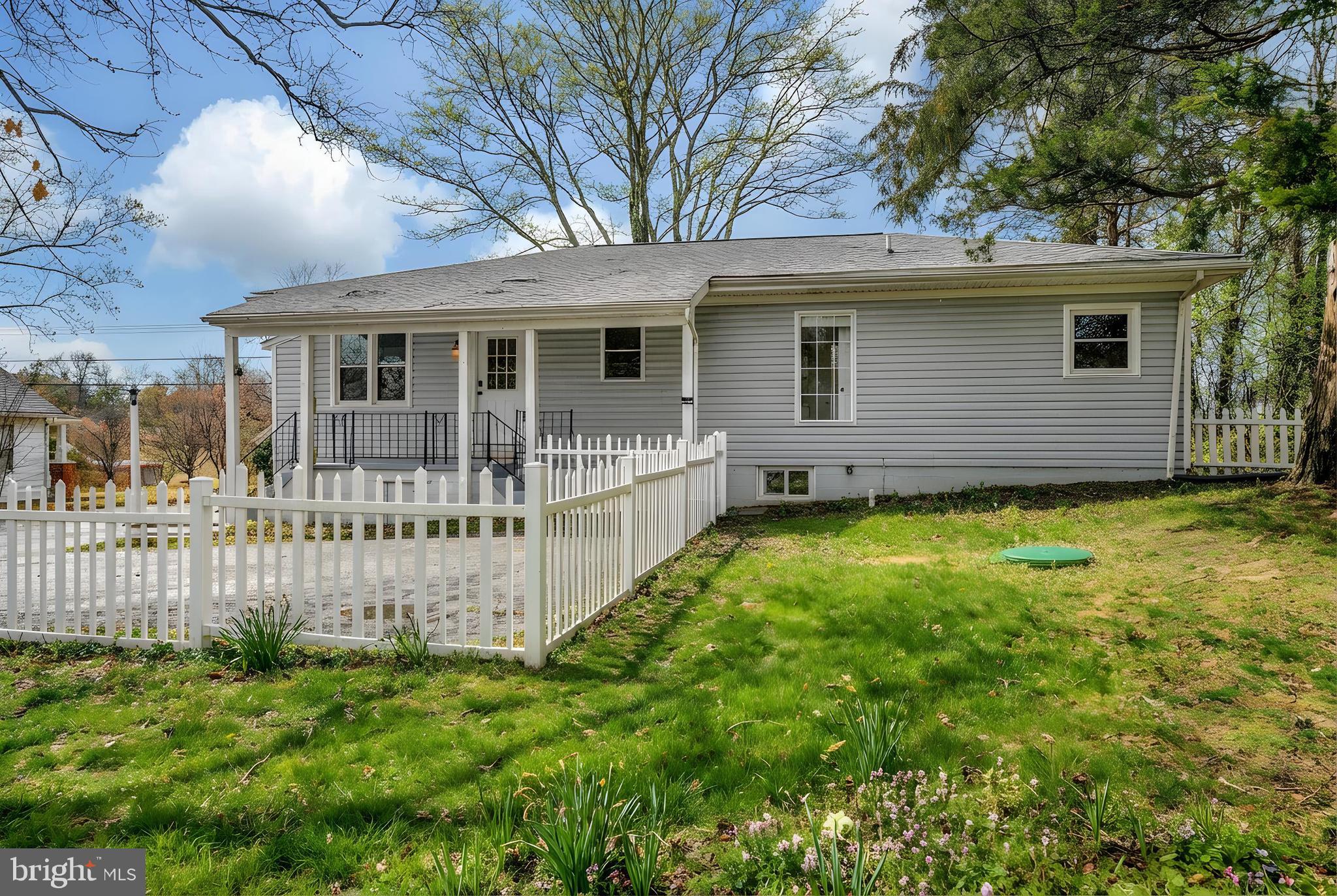 522 WHITE OAK ROAD