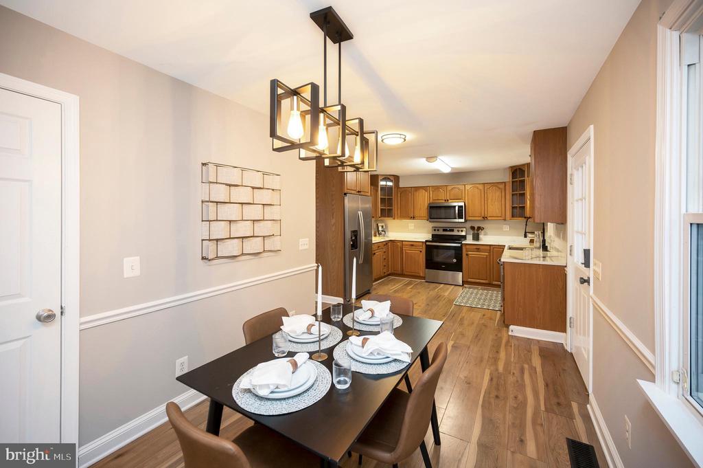 522 WHITE OAK ROAD