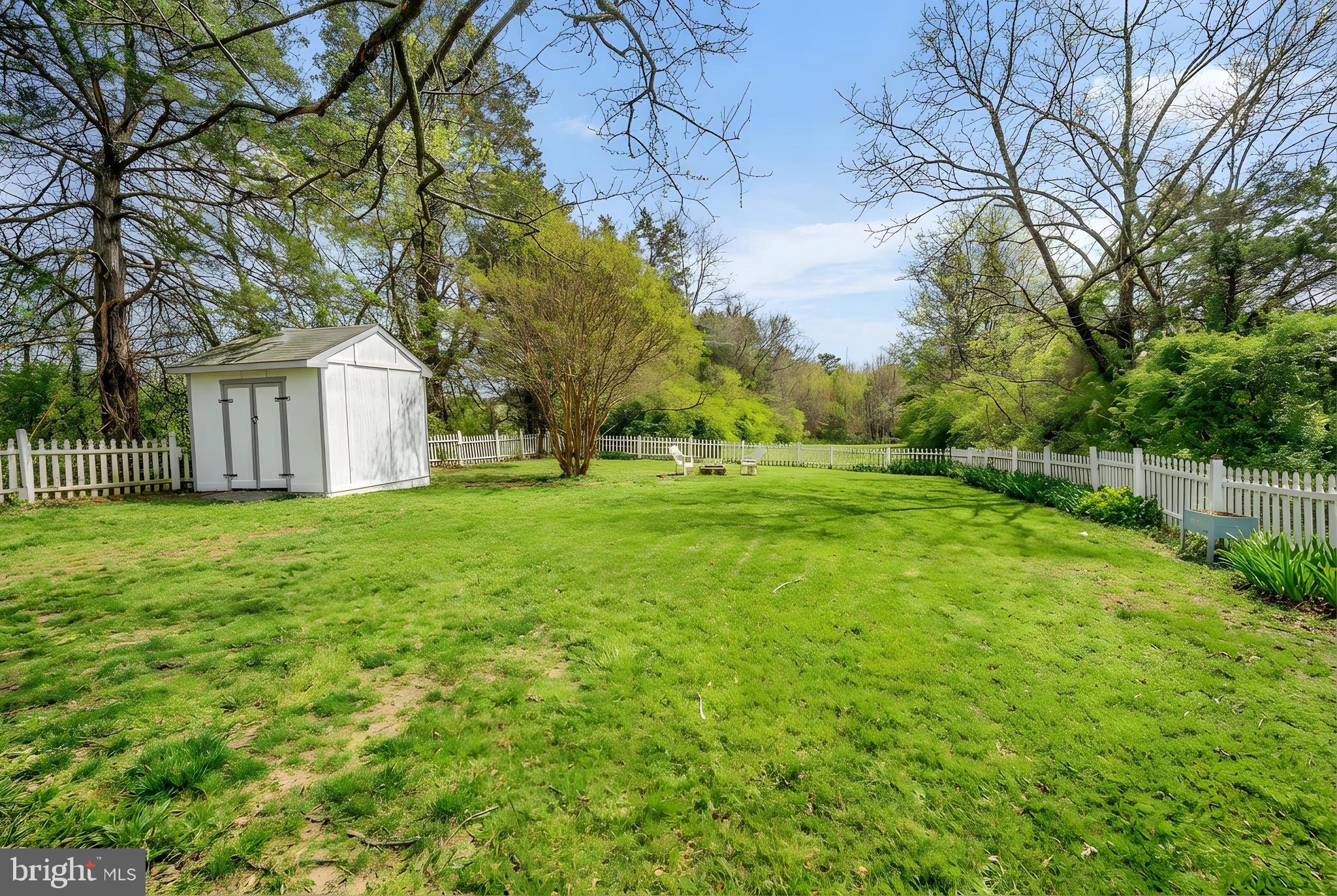 522 WHITE OAK ROAD