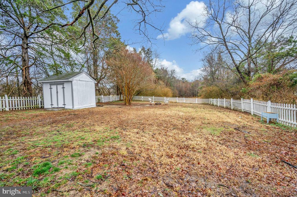 522 WHITE OAK ROAD