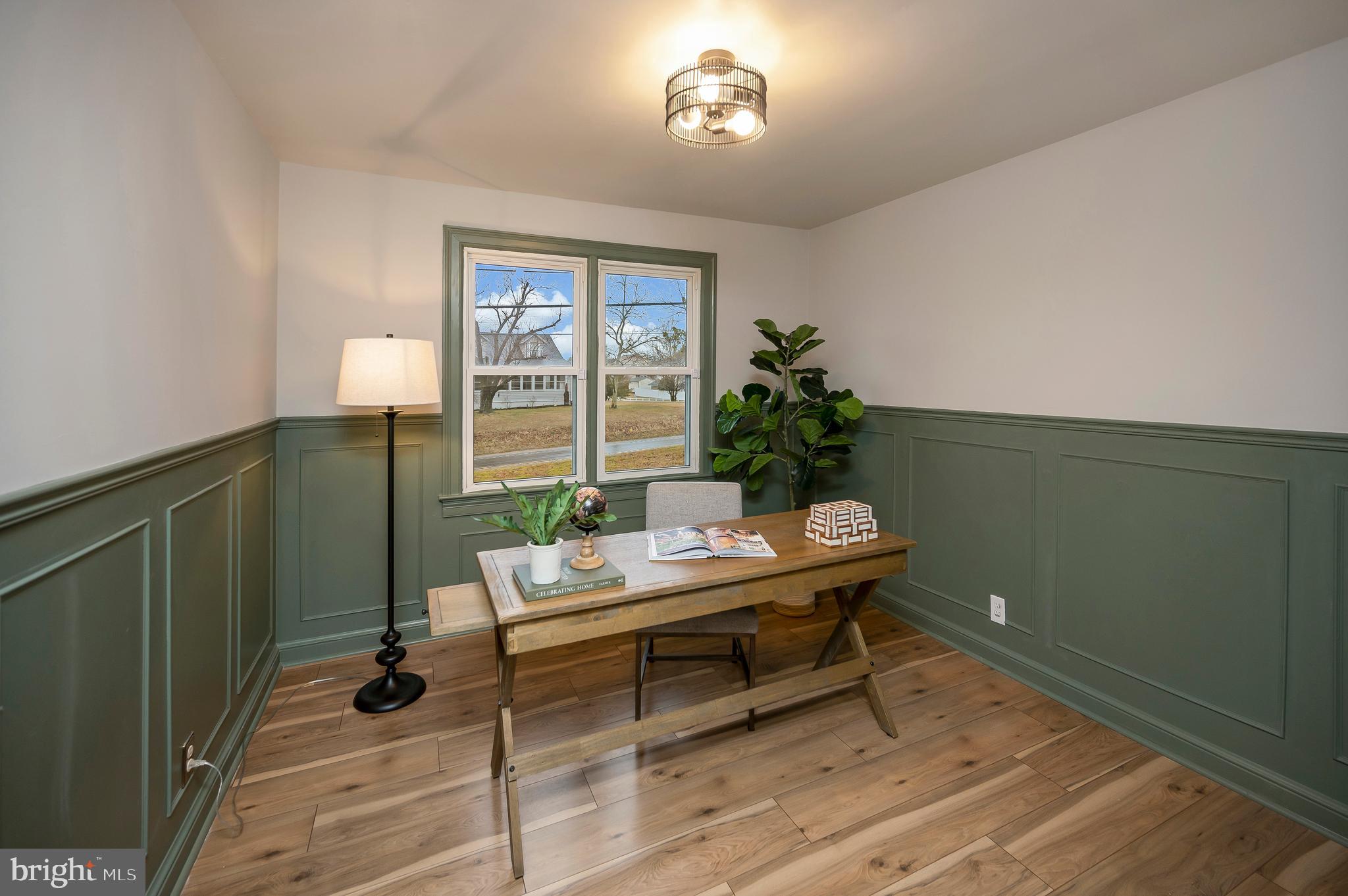 522 WHITE OAK ROAD