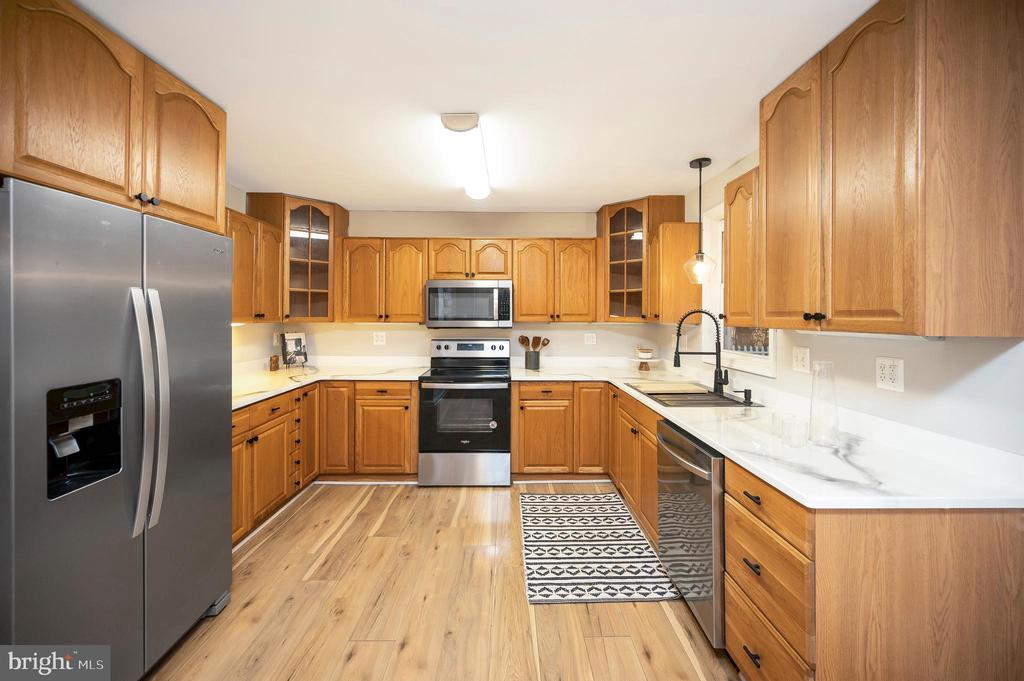 522 WHITE OAK ROAD