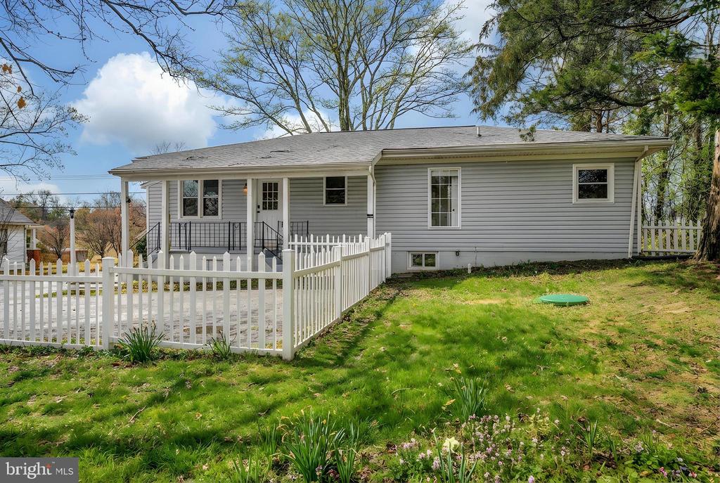 522 WHITE OAK ROAD