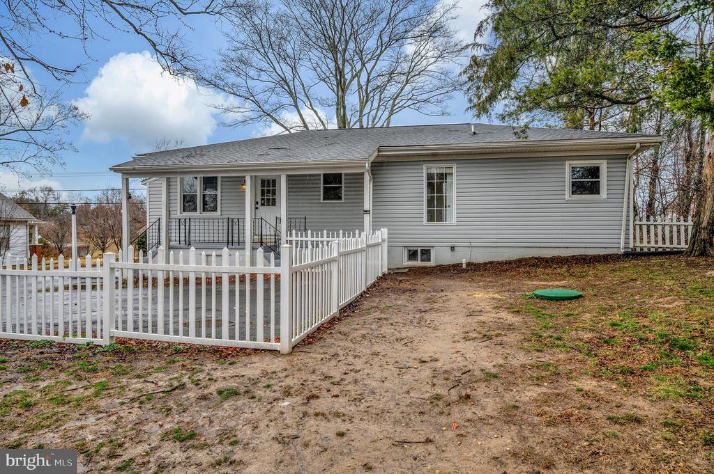 522 WHITE OAK ROAD