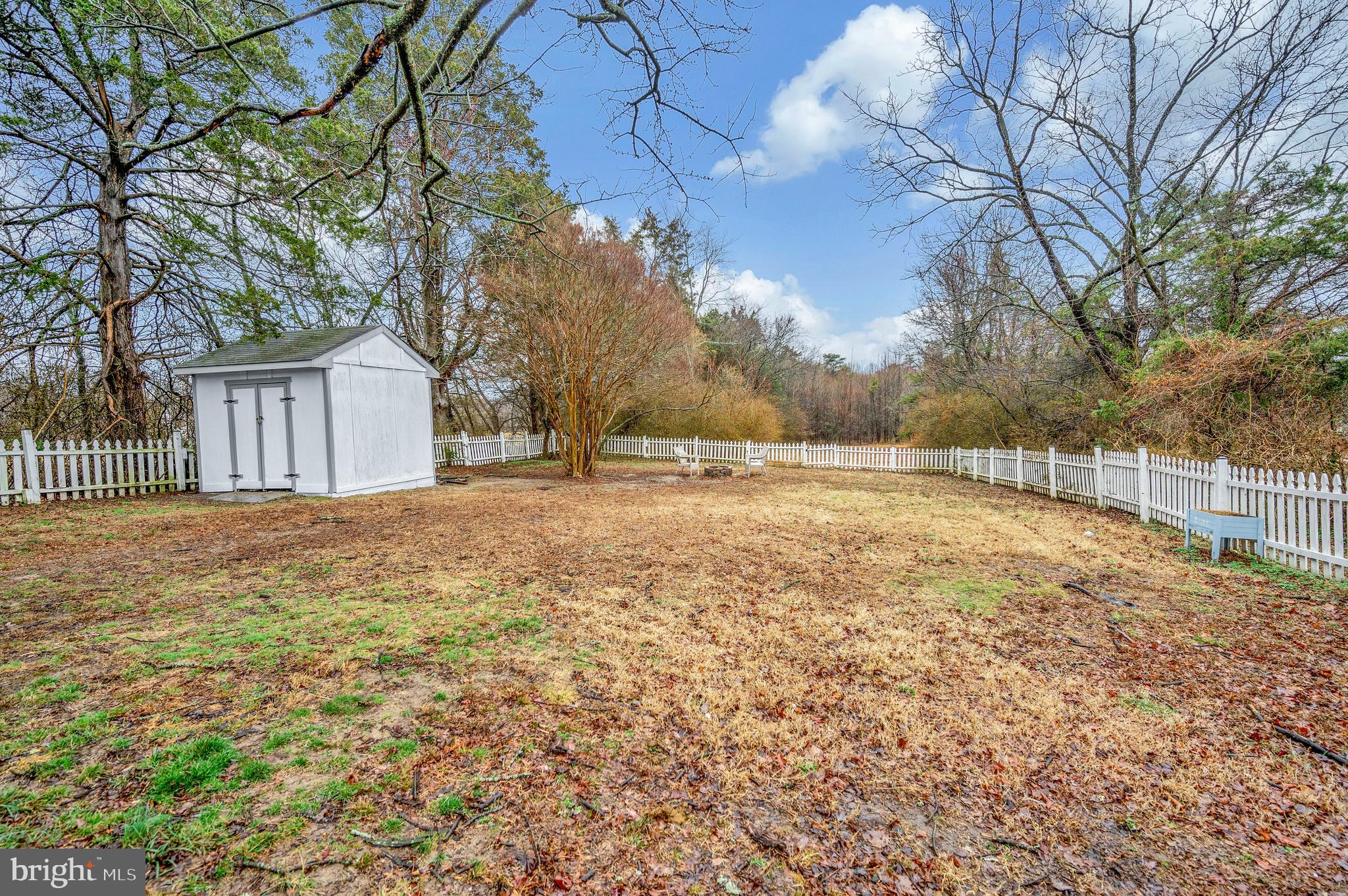 522 WHITE OAK ROAD