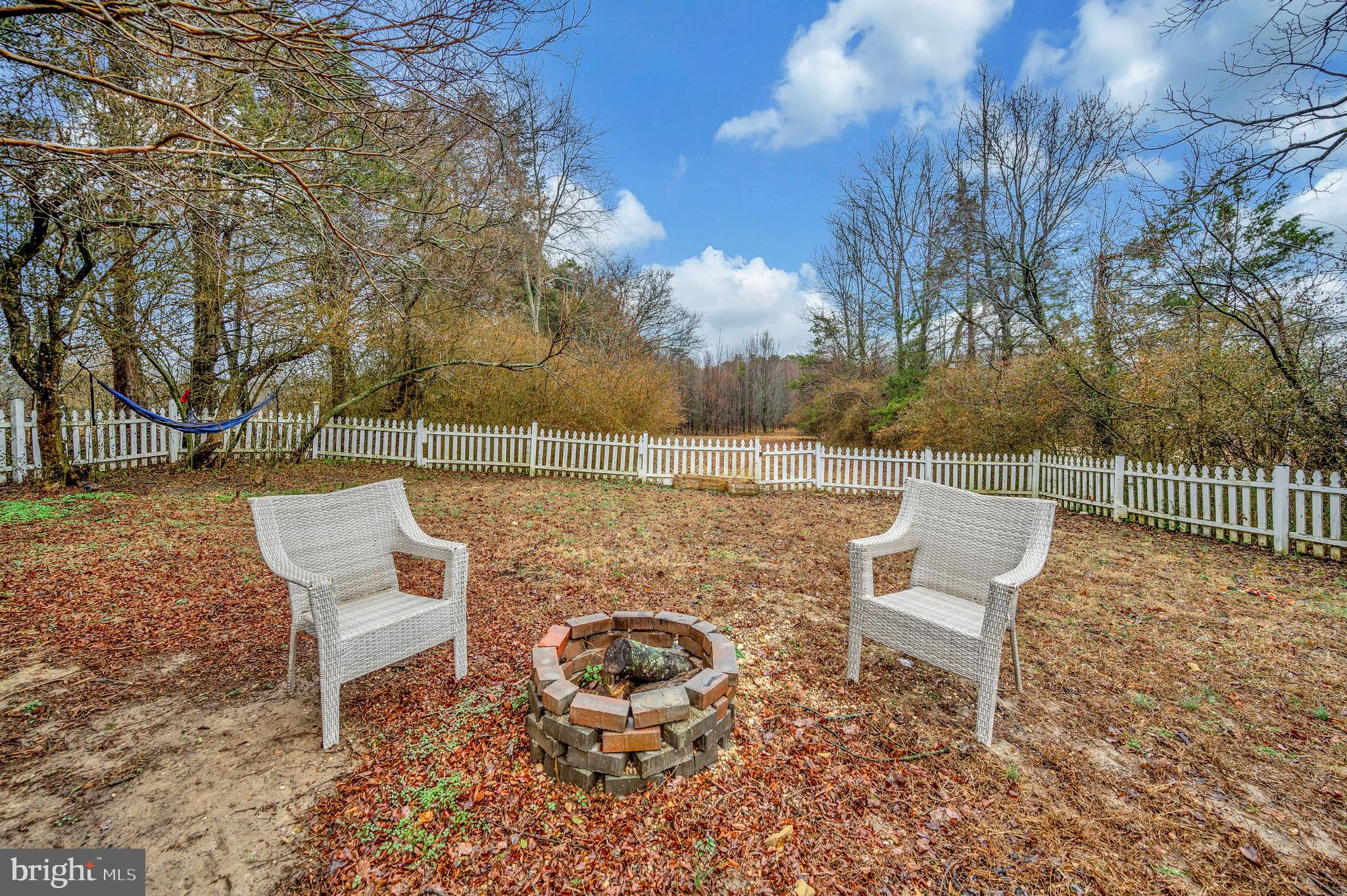 522 WHITE OAK ROAD