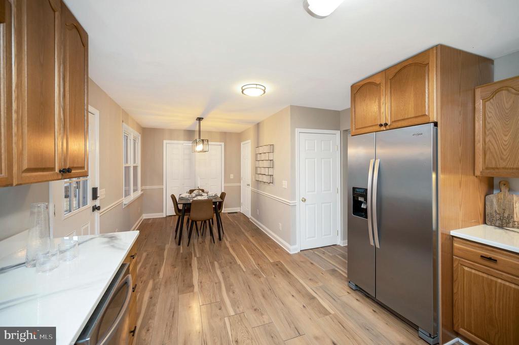 522 WHITE OAK ROAD