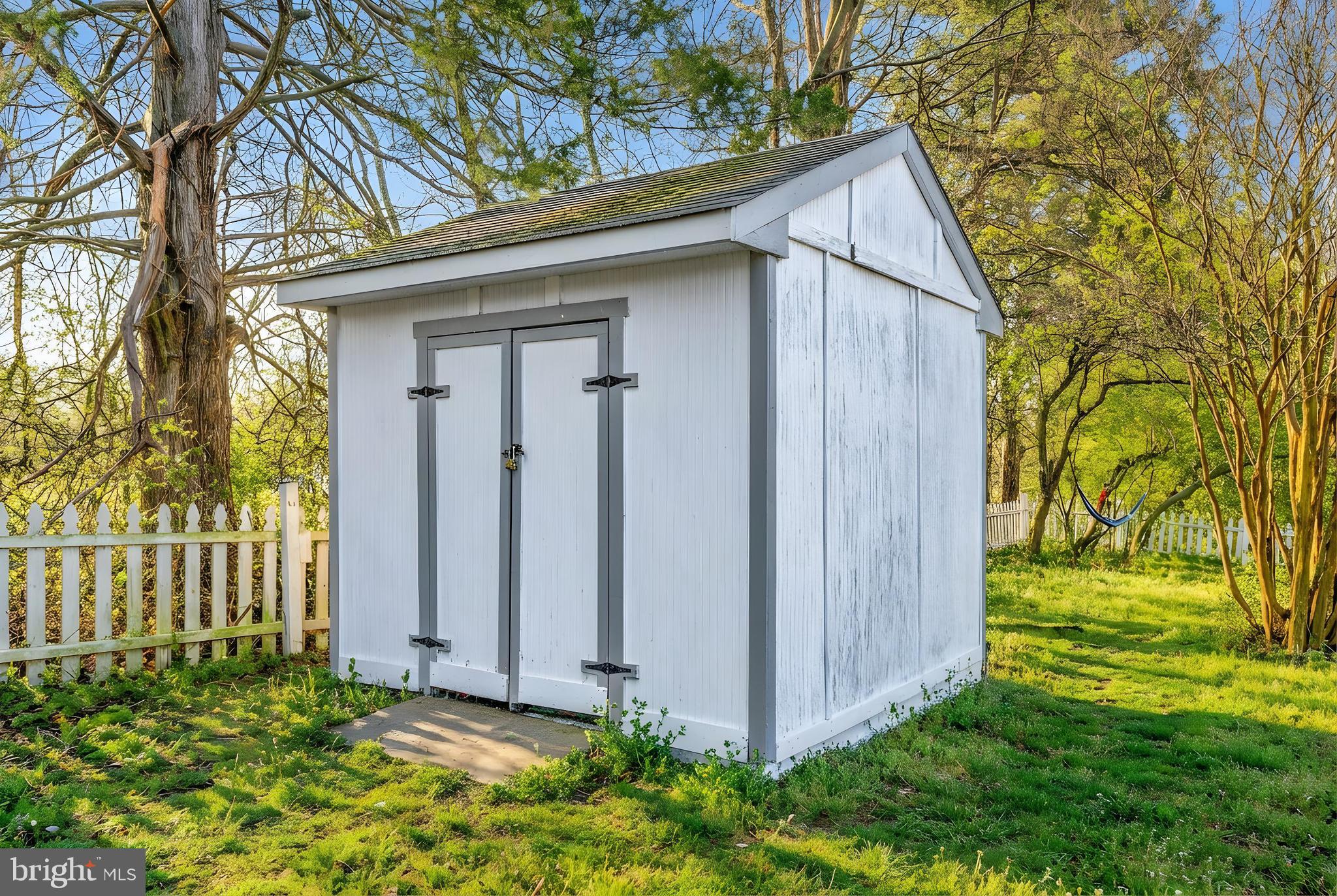 522 WHITE OAK ROAD