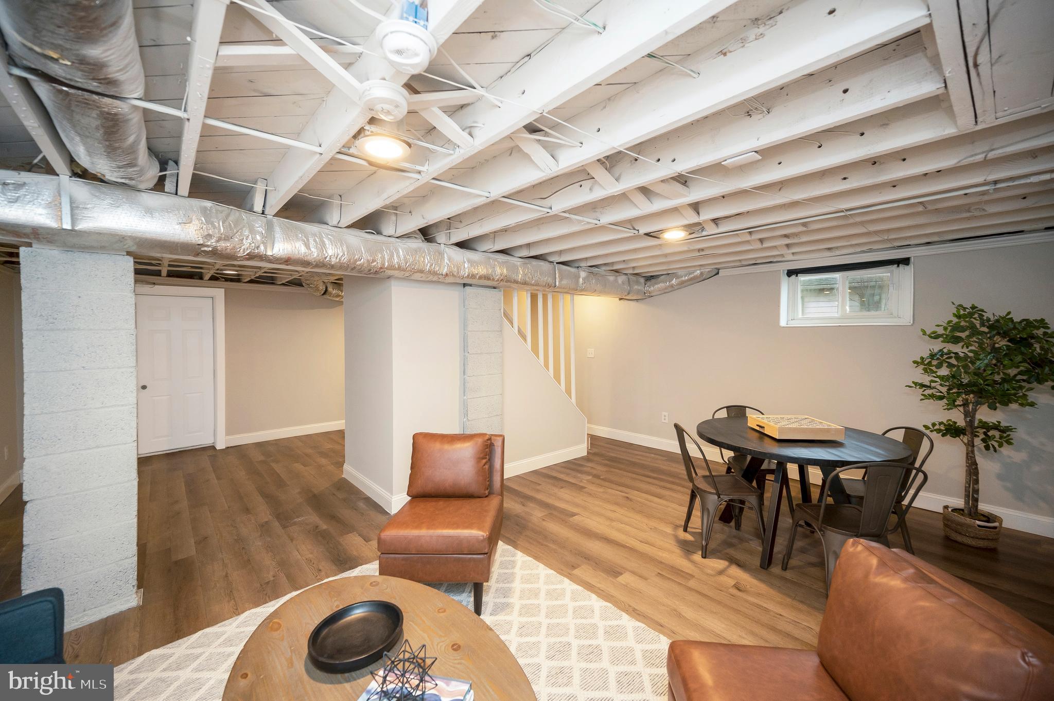 522 WHITE OAK ROAD