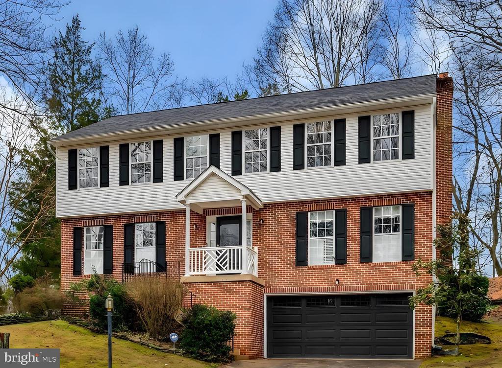 6 CLARK LANE