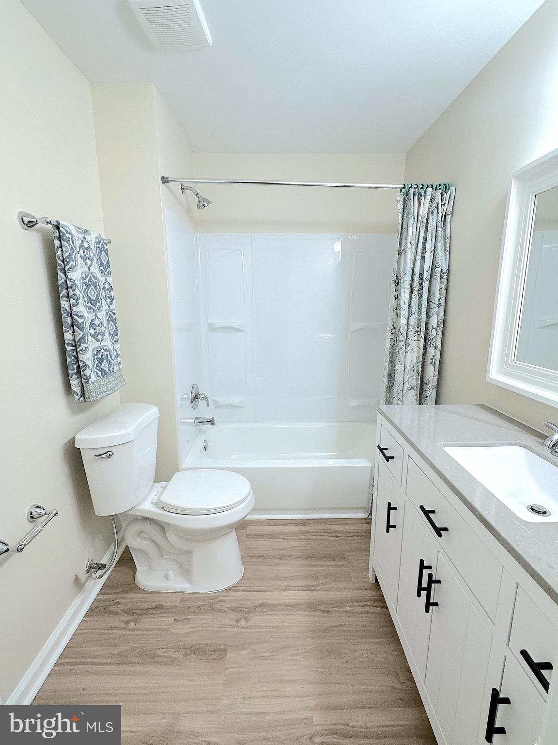 102 GROSVENOR LANE 102