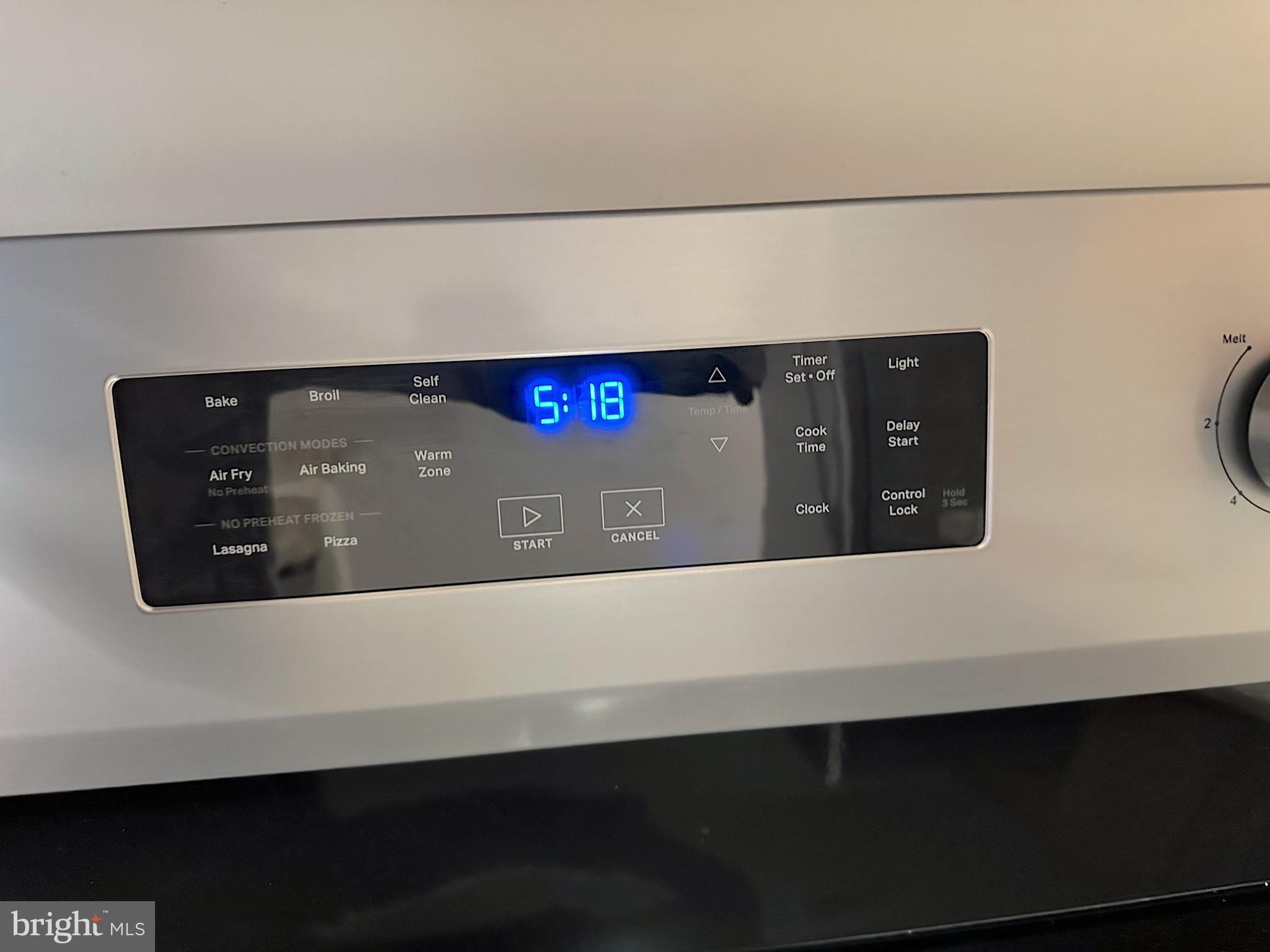 102 GROSVENOR LANE 102