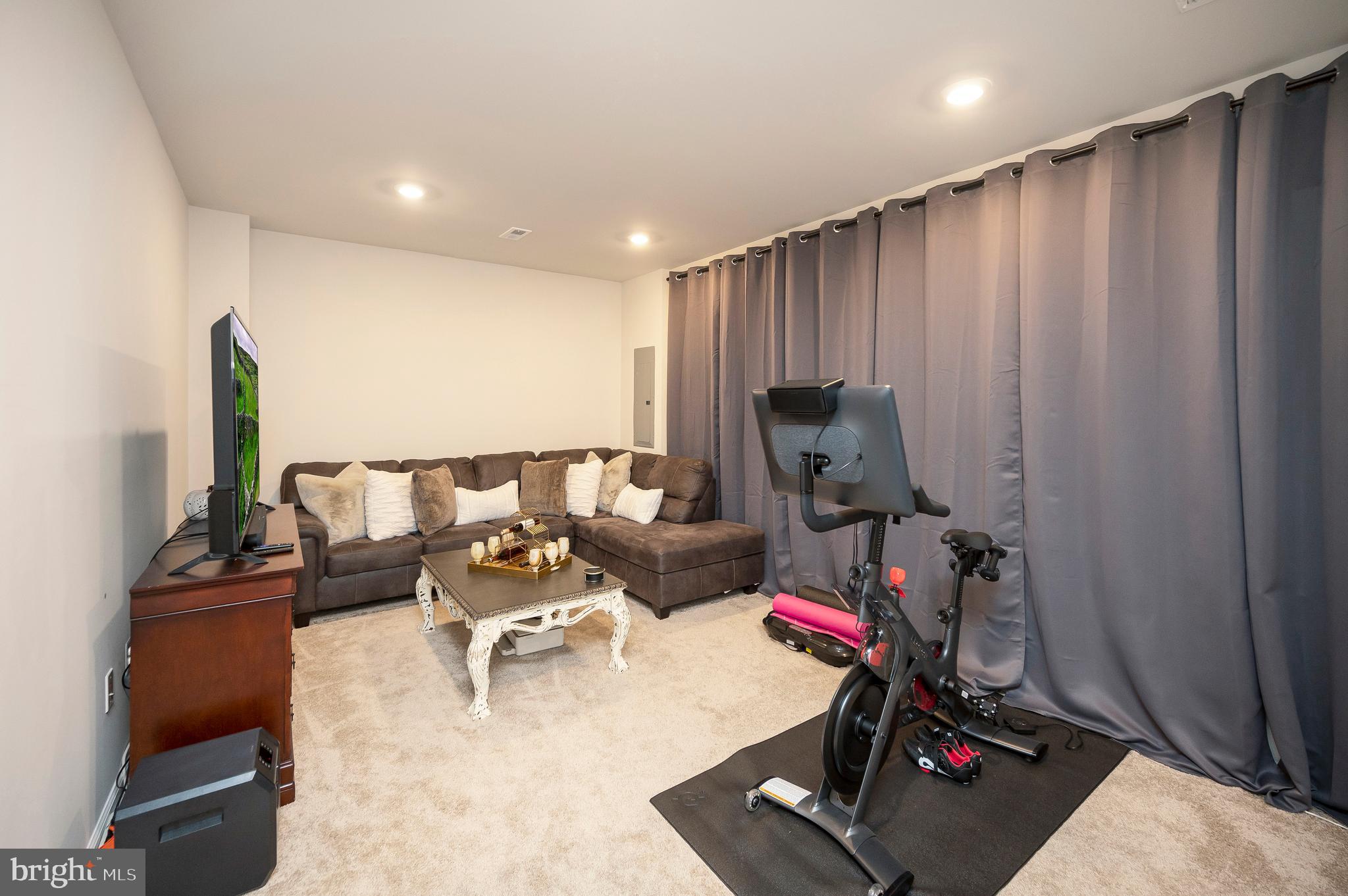 162 SHADED VALLEY COURT