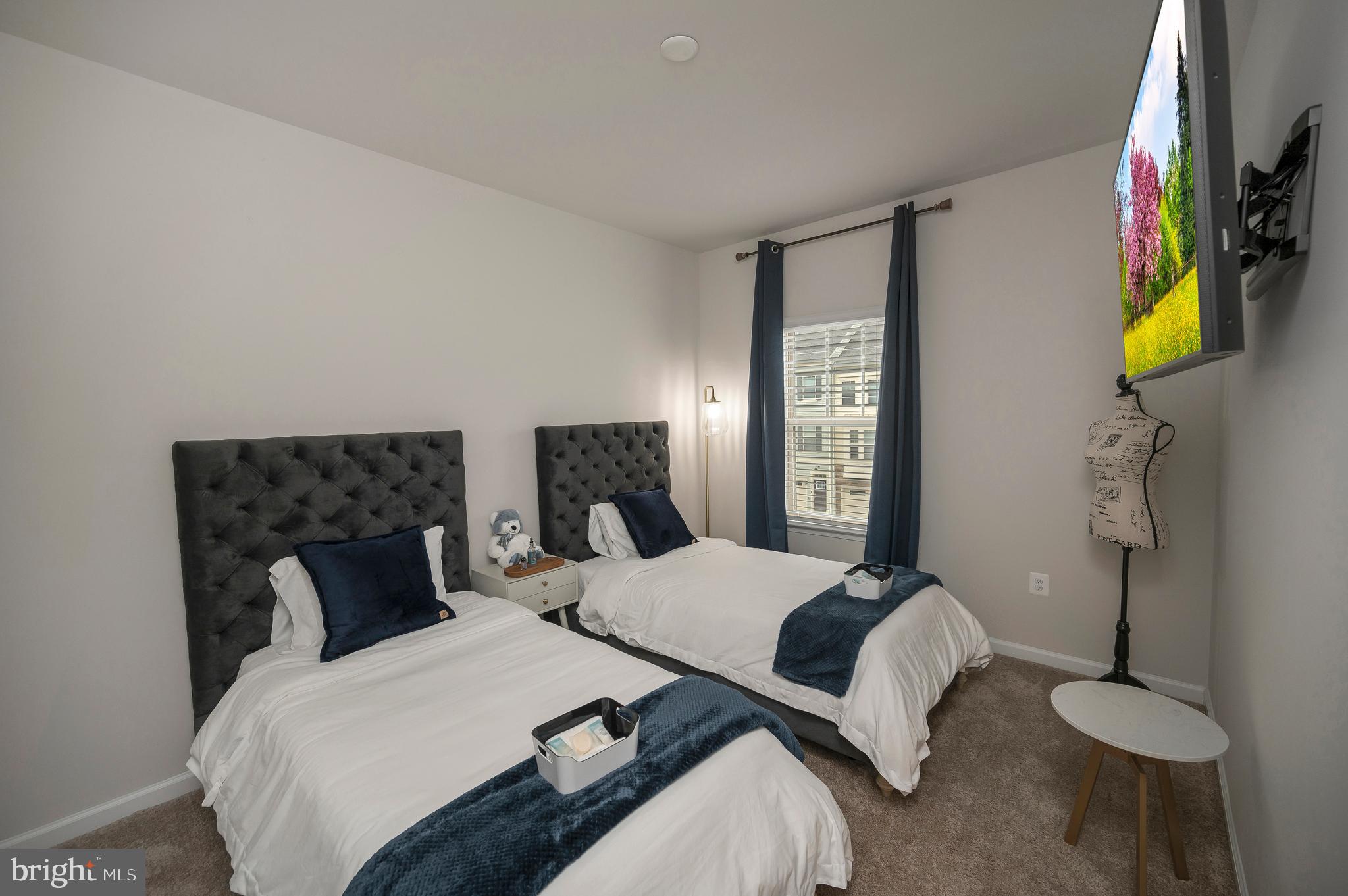 162 SHADED VALLEY COURT