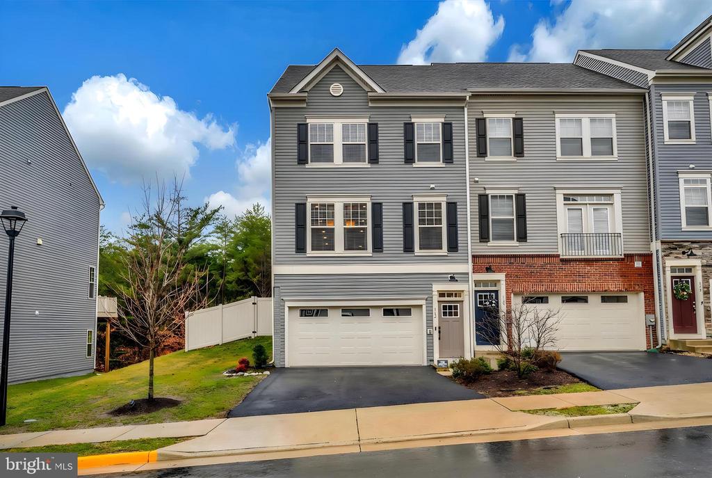 162 SHADED VALLEY COURT