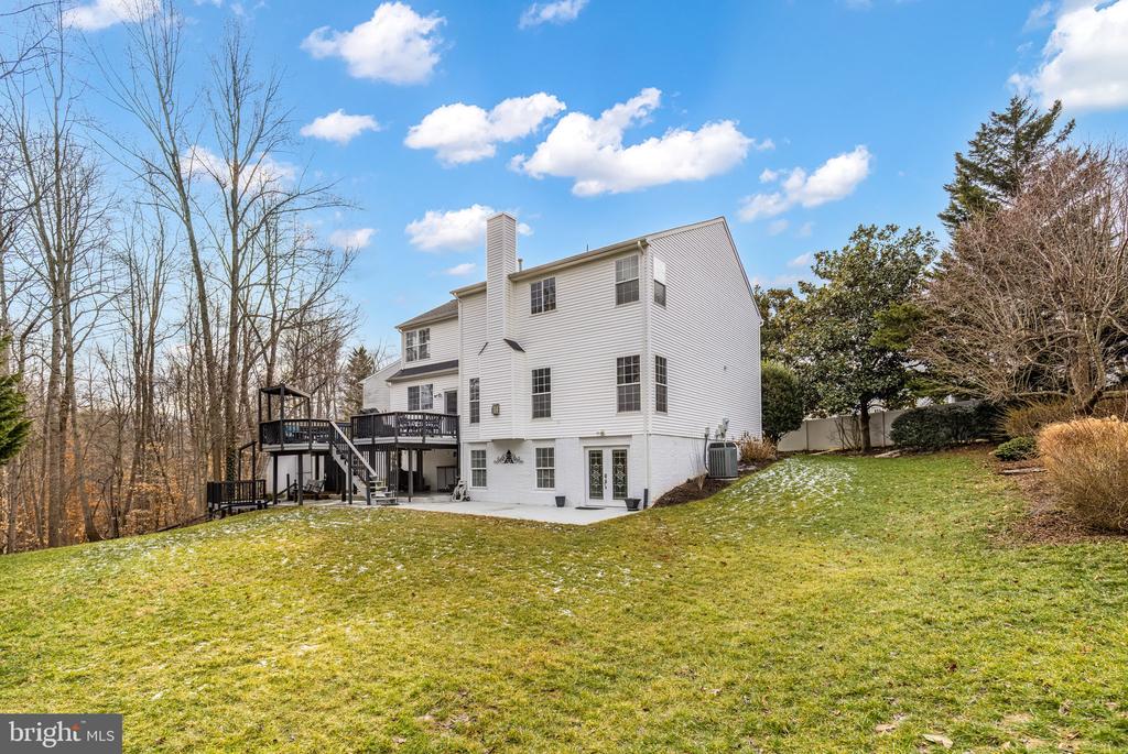 12 WARWICK WAY